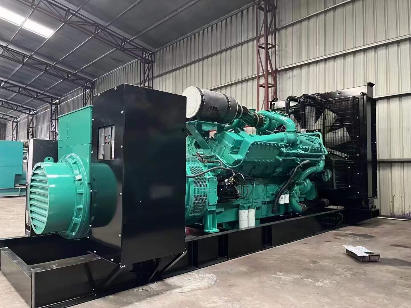 金昌如何降低 800kW 柴油发电机输出电流的波动？